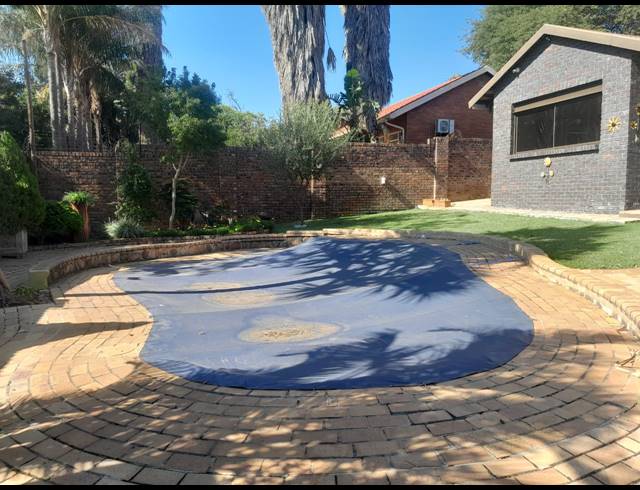 4 BEDROOM HOUSE FOR SALE IN SAFARI GARDENS